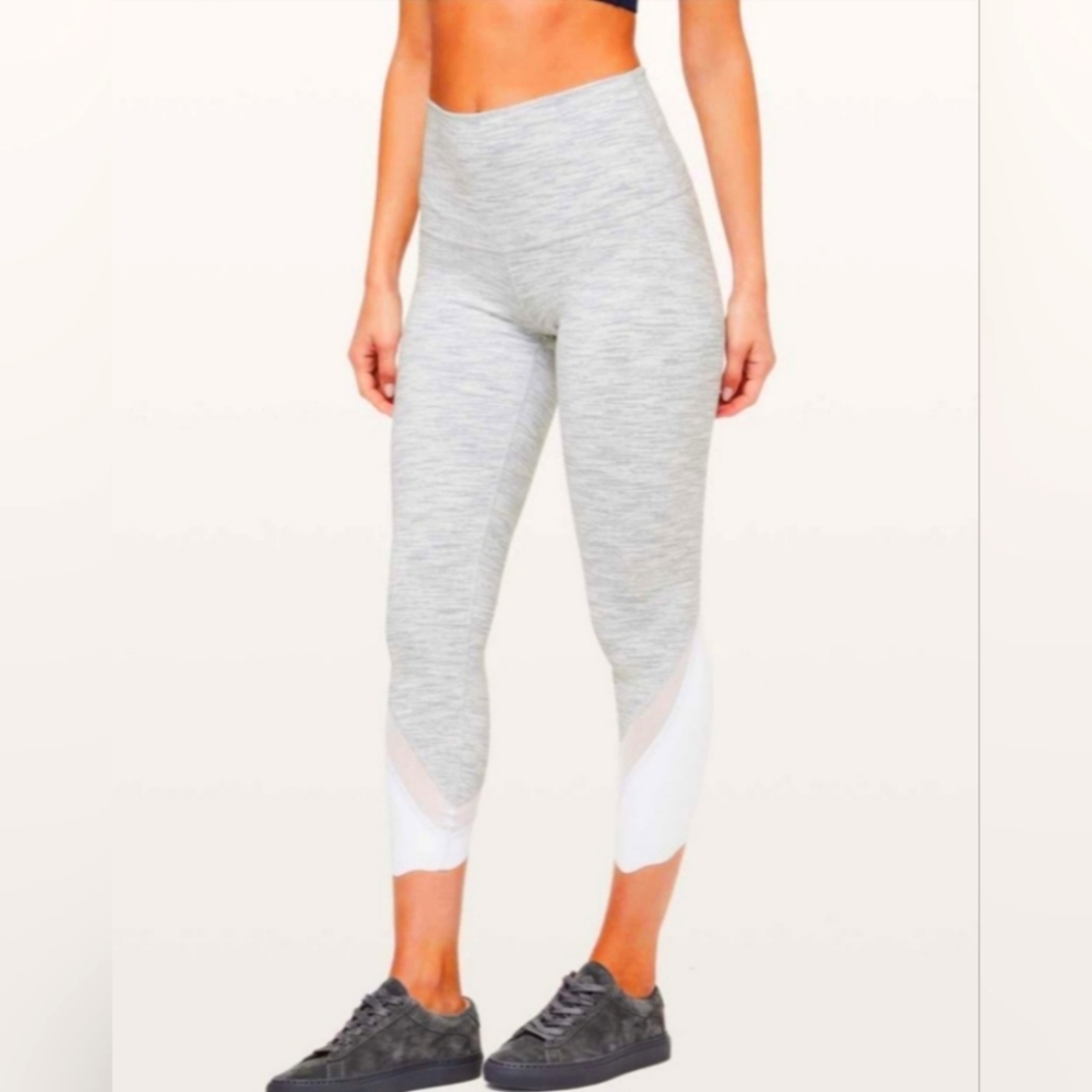 Lululemon Wonder Under Scallop Leggings Size 6